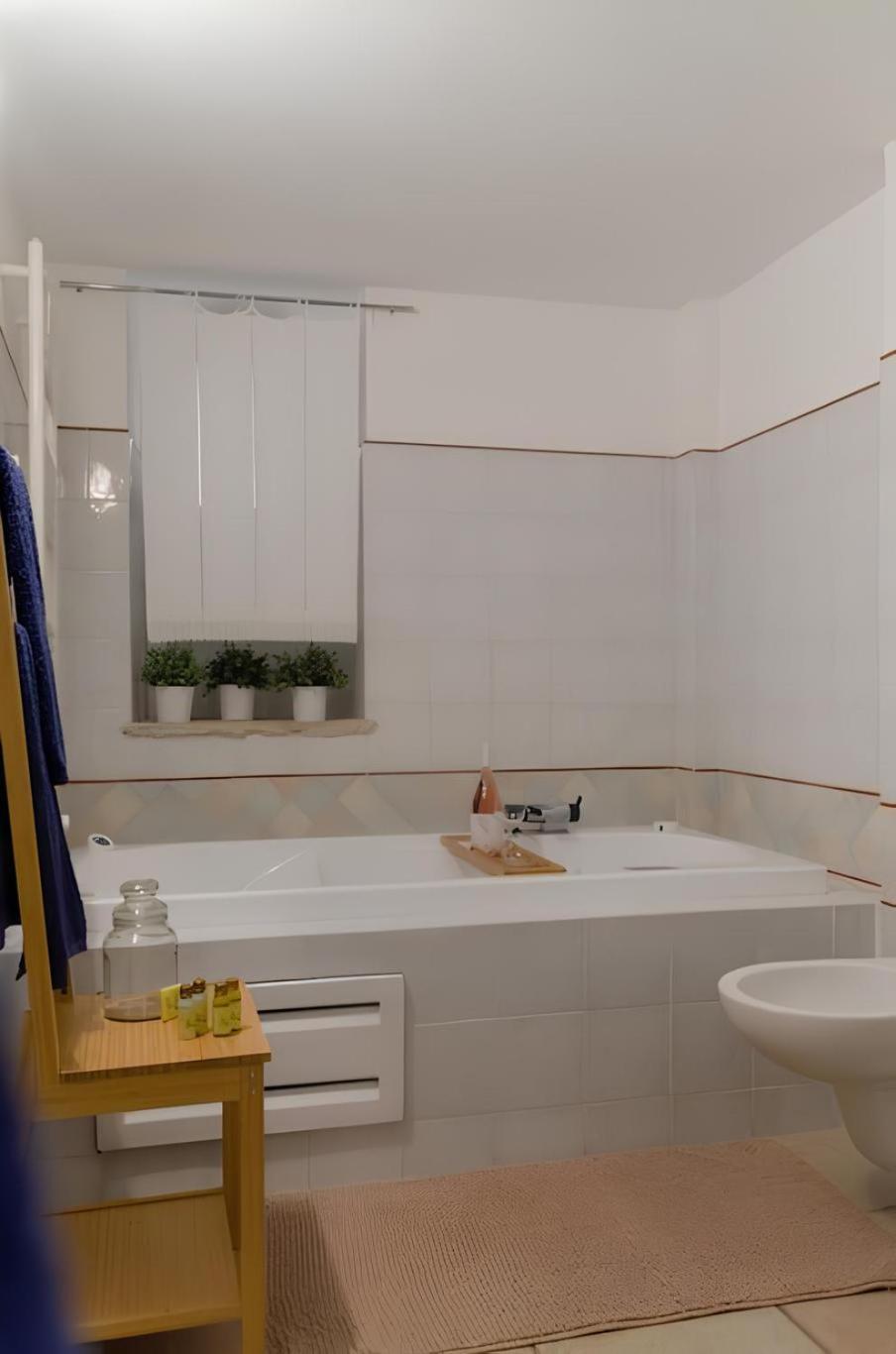 Maison De L'Air - Apt With Jacuzzi Giovinazzo Exteriör bild